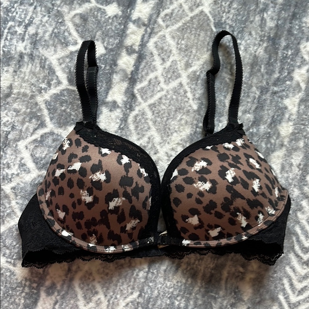 Leopard Print Bra with Black Accents